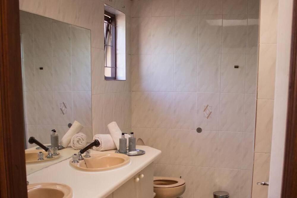 Maple Guest House Pretoria Bagian luar foto