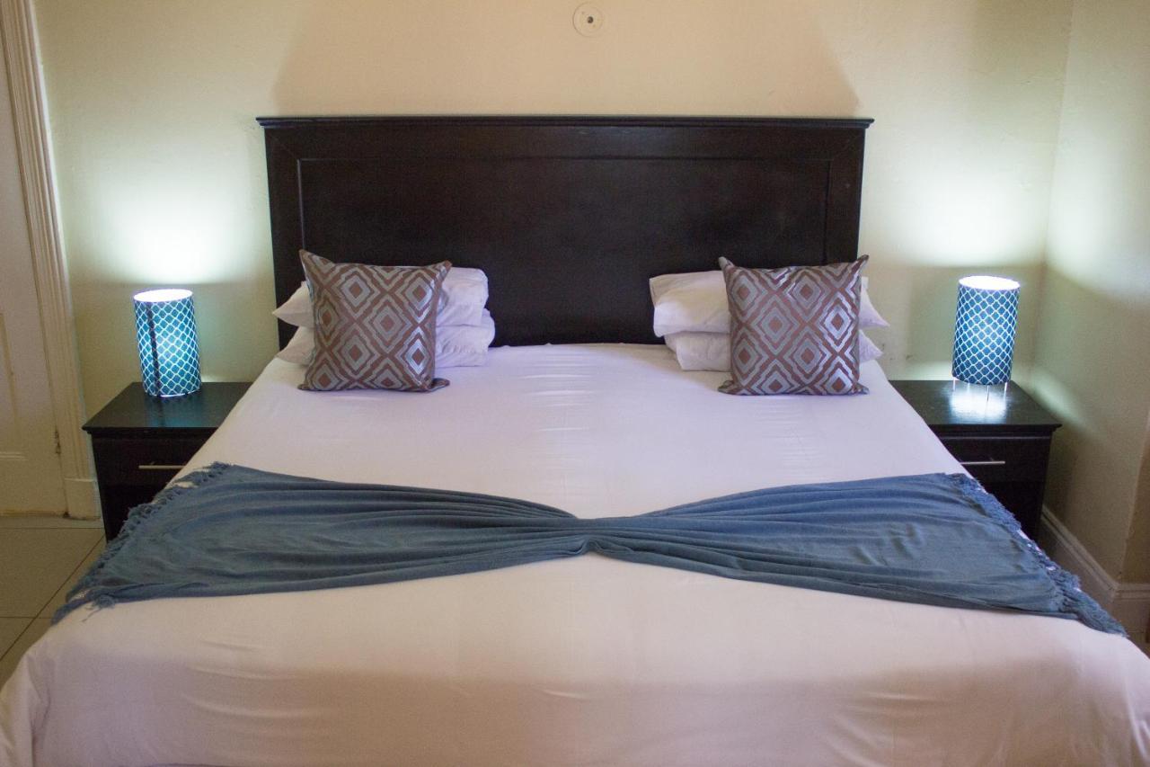 Maple Guest House Pretoria Bagian luar foto